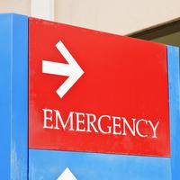 Photo of an emergency hospital sign