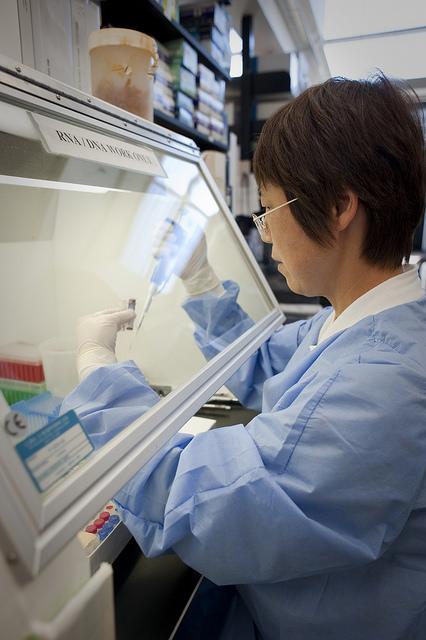 Scientist in the NIH Vaccine Research Center